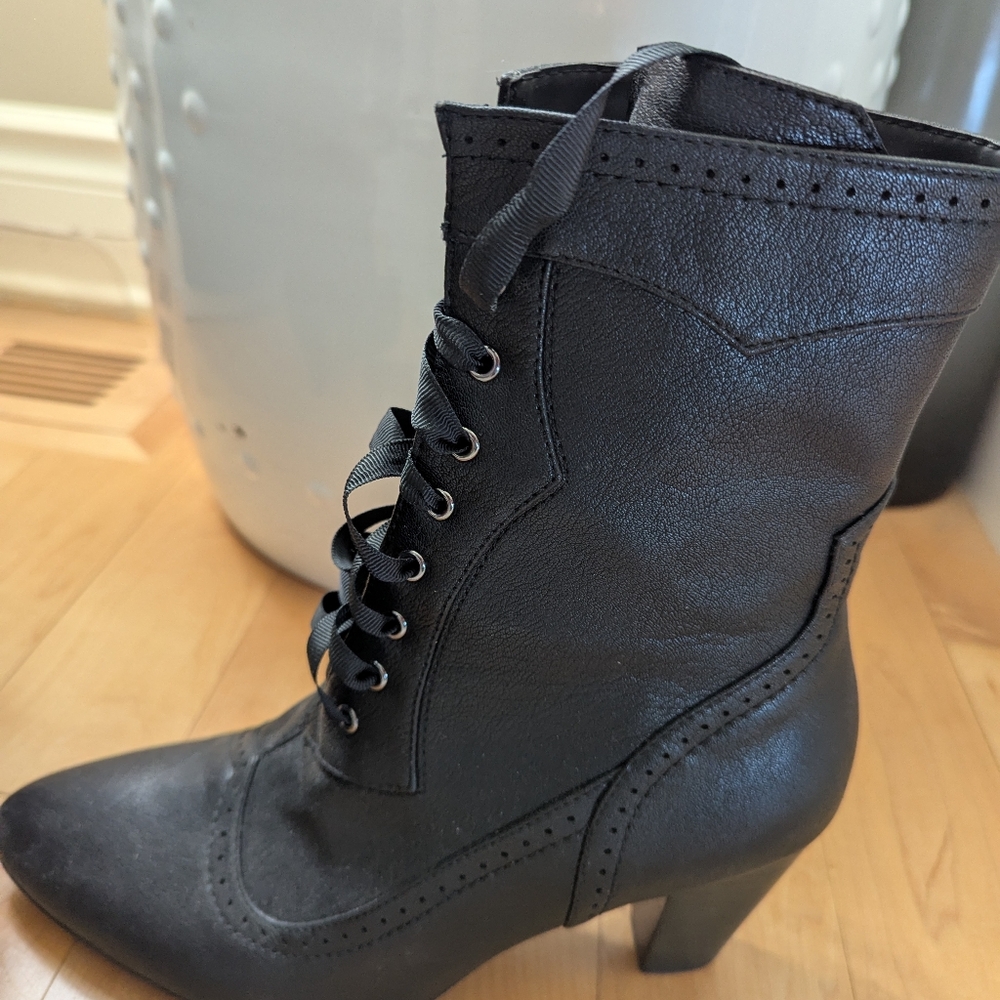 NWOT Dolls Kill Black Lace Up Boots
